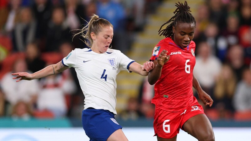 Pha chuyền dài chính xác của Keira Walsh tại World Cup nữ