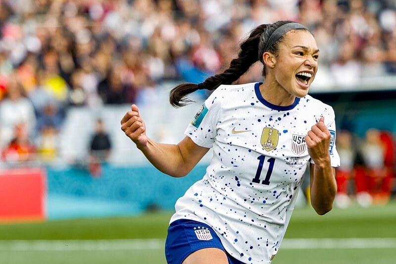 Sophia Smith ăn mừng bàn thắng trong hiệp một tại World Cup nữ 2023