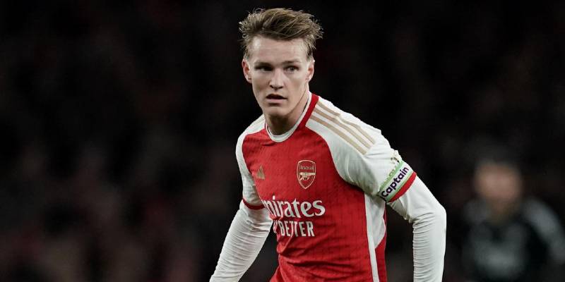 Tiền vệ số 8 tại Arsenal